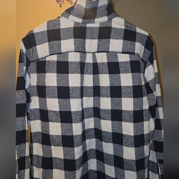 Mens Black and White Plaid Button-Up Shirt - Picture 4 of 4